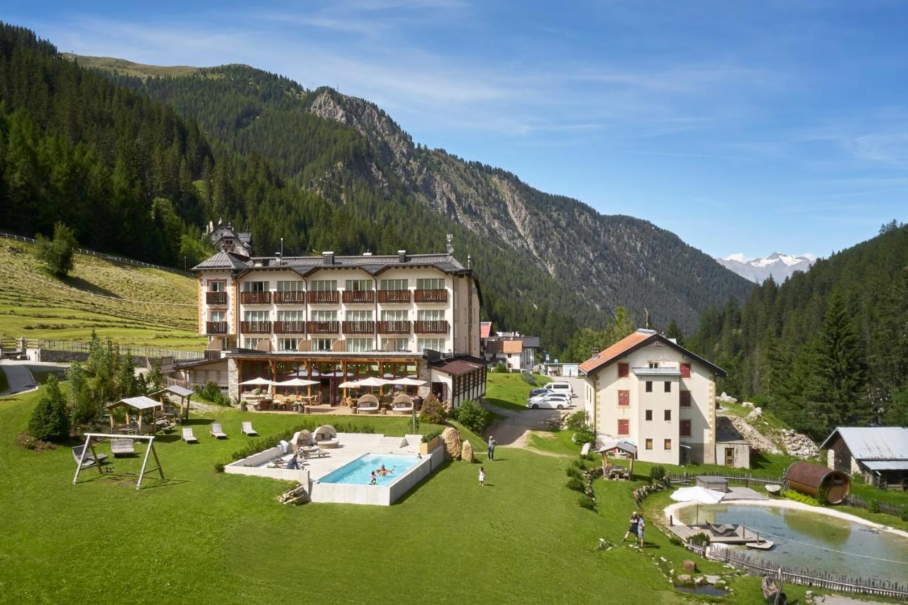 Bella Vista Hotel 4*